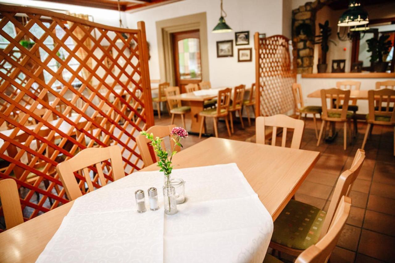 Herrenschenke-Cafe Eiring Königsberg in Bayern Екстериор снимка